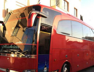 Ροδόπη: Τούρκοι διακινητές έκρυβαν σε κρύπτη λεωφορείου 6 παράνομους μετανάστες